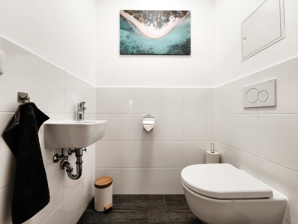 Vienna Green - Modern New Apartment, Old Danube Exterior photo
